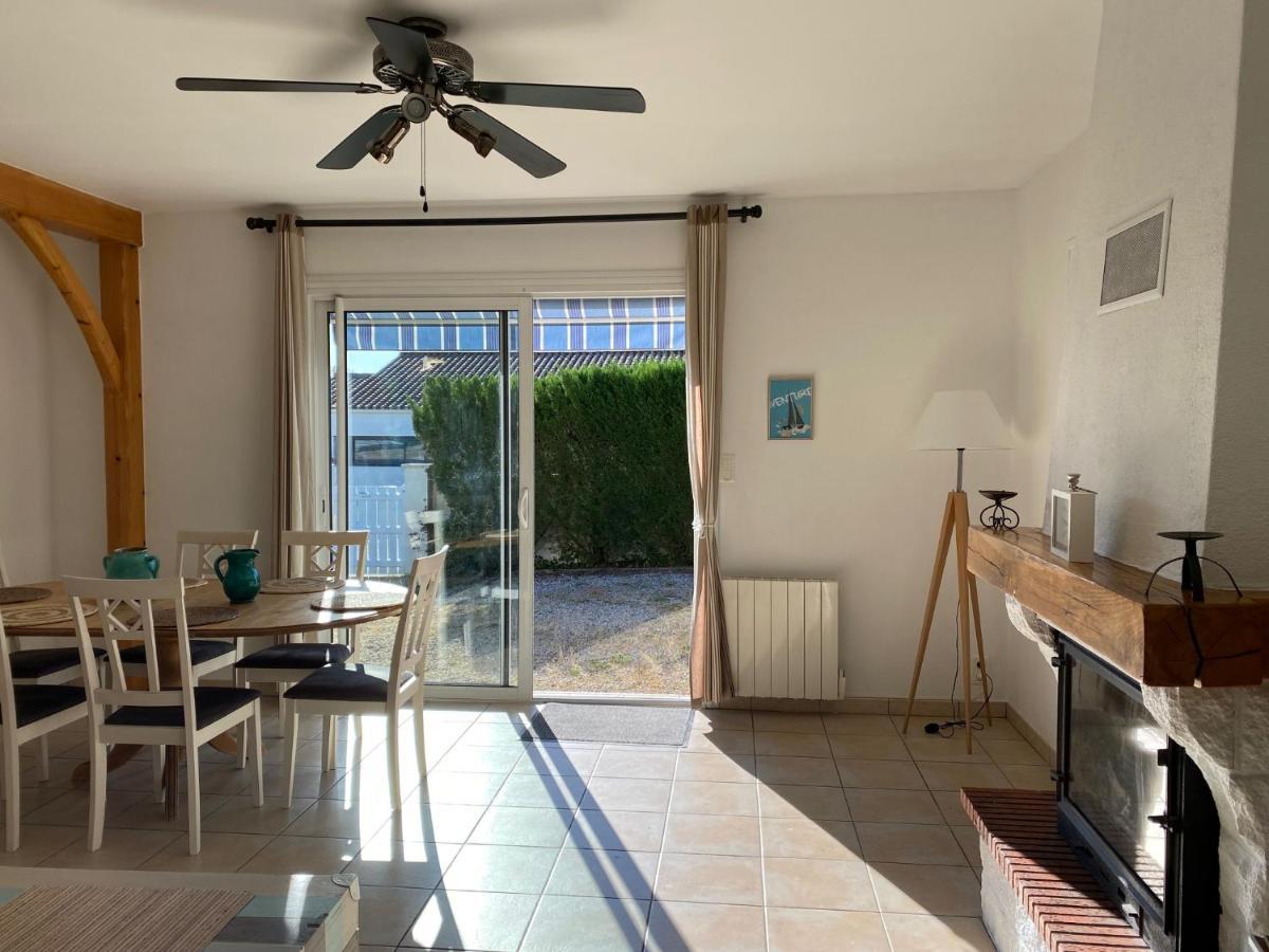 Maison Vendéenne à 10 min de la mer Avrillé Extérieur photo